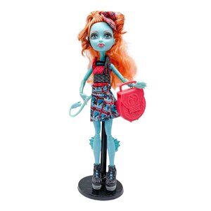 Monster High Lorna McNessie – Monster Exchange – Outfit & Accessories w/ Stand